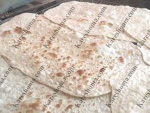 نانوایی نان لواش در خیابان ۱۳ شرقی کیانپارس اهواز